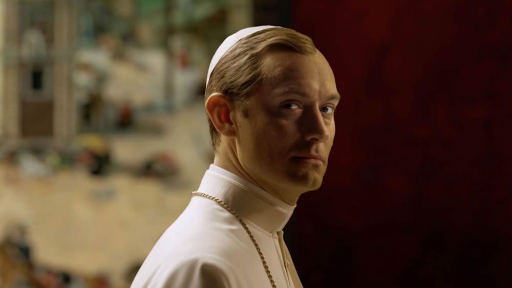 Сериал «Молодой папа» сразу же продлили на второй сезон, который получил название «Новый папа»